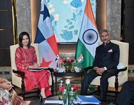 Canciller de la India llega mañana a Panamá