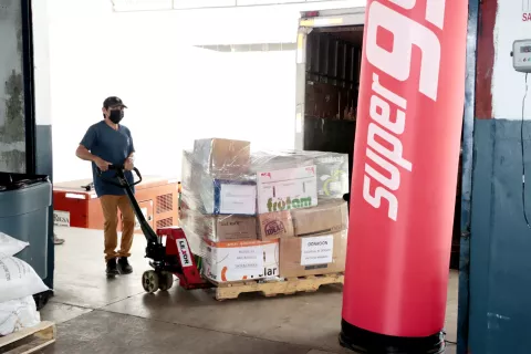 Super 99 se sumó al Día de las Buenas Acciones