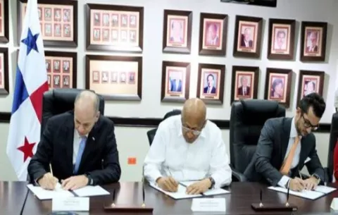 MEF y AES firman acuerdo para generadora Gatún