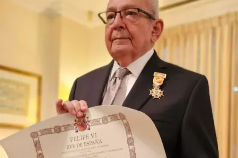 Alfredo Castillero recibió distinción de Felipe VI de España