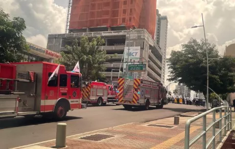  Bomberos exigen pagos de ascensos y la compra de equipos 