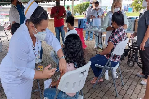Exitosa campaña en la semana de vacunación de Las Américas