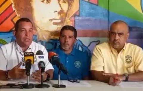 División entre gremios docentes ante llamado a huelga 