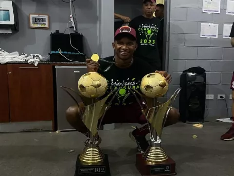 Saprissa y Fidel Escobar festejan el bicampeonato