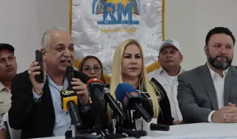 Gobierno 'espía' a directivos de RM