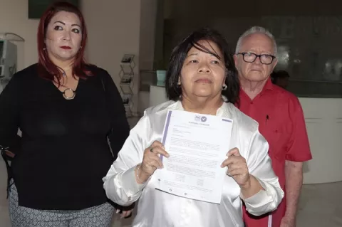 Gordón denuncia fallas en plataformas para recoger firmas