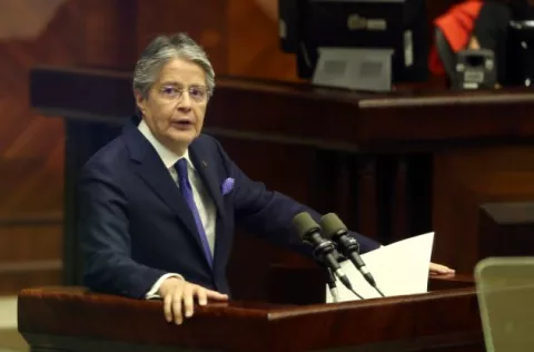 Sindicatos ecuatorianos hacen advertencia a Guillermo Lasso