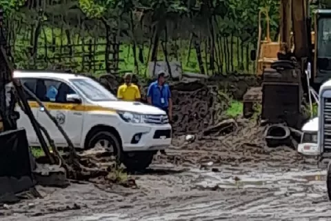 Hallan 2 tubos de metal en diligencia por la muerte de Lina