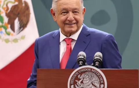 AMLO asegura tener pruebas del tráfico de fentanilo de China