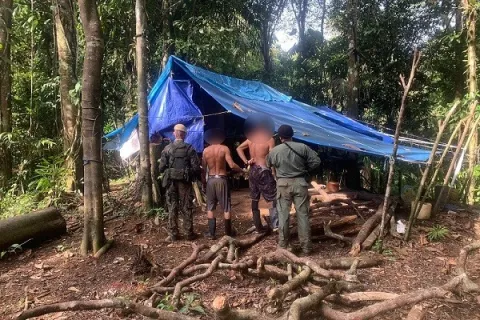 Por minería ilegal son detenidos tres hombres en comarca