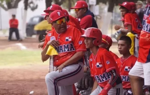 Panamá aplasta a República Dominicana en el Premundial U12