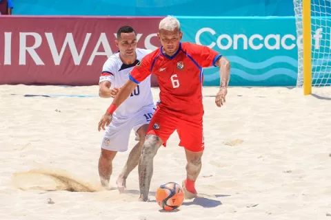 Panamá cae ante Estados Unidos en el fútbol playa