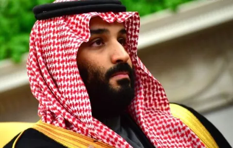Príncipe saudí se ofrece a mediar entre Rusia y Ucrania