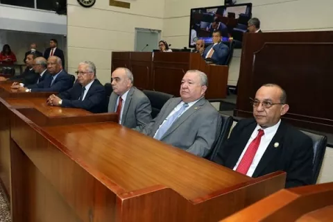 Rectores de universidades públicas se quedan sin consejo