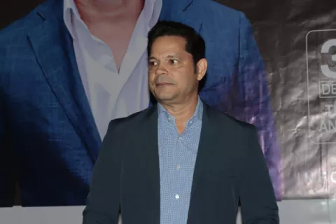Rey Ruiz iniciará su gira de teatros en Panamá 