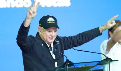 Aumenta persecución política contra Martinelli y sus allegados