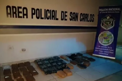 Dos detenidos con más de 50 paquetes de droga en San Carlos