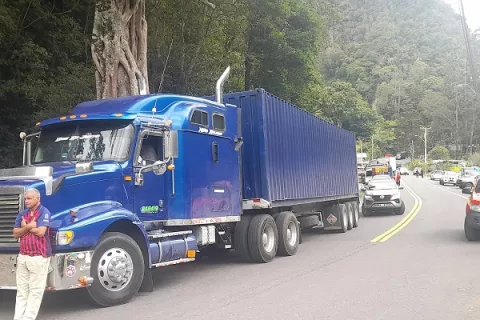 Afectados por los huracanes Iota y Eta mantienen los cierres