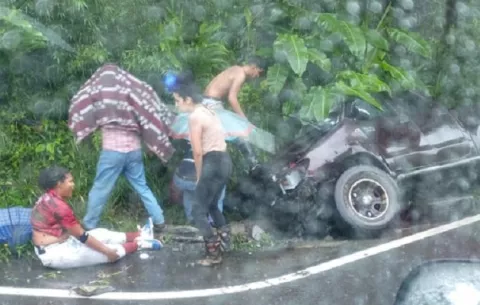 Trágico accidente en Renacimiento: 2 muertos y 5 heridos 