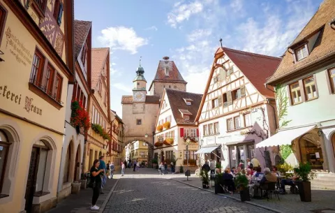Alemania aprueba ley para facilitar la migración laboral