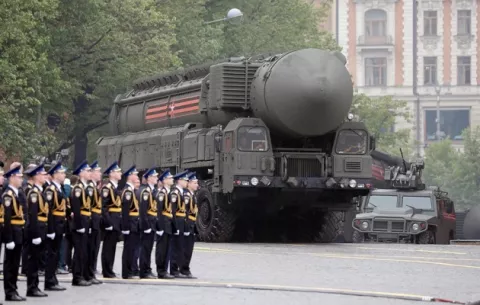 Gasto global en armas nucleares creció un 3 % en 2022 