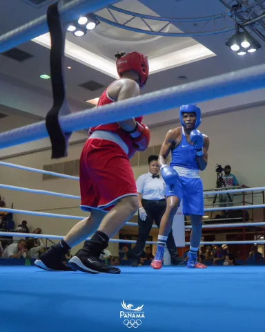 ¡Boxeo panameño inicia con triunfo de Atheyna Bylon!