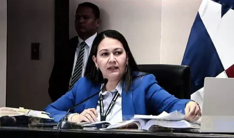 Jueza Marquínez debe reparar el daño causado a Martinelli