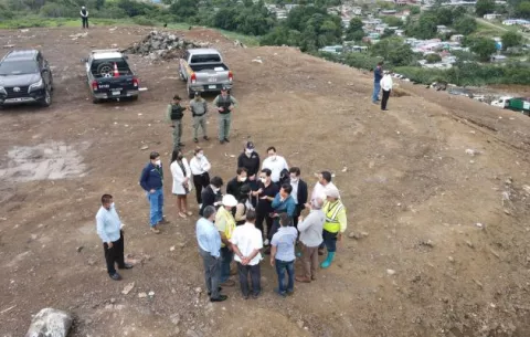 Coreanos intercambian experiencias en tema de desechos 
