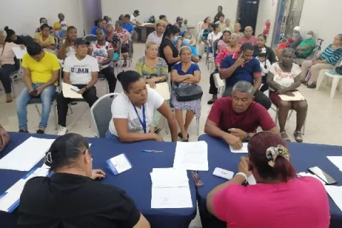 Más de 100 nuevos beneficiarios ingresan a 120 a los 65 en Colón