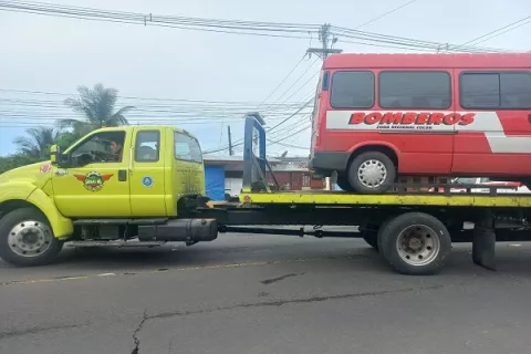 Bomberos de Colón intensifican las medidas de fuerza 