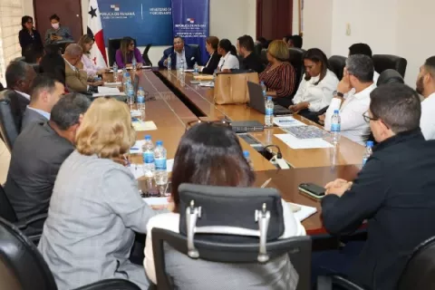 Instalan mesa intersectorial para el desarrollo de Colón