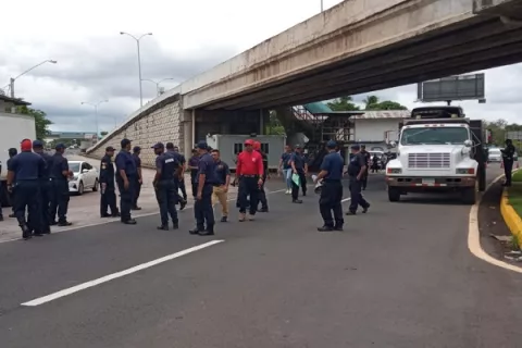 Caos en Divisa, Capira y Chiriquí por la protesta de los bomberos
