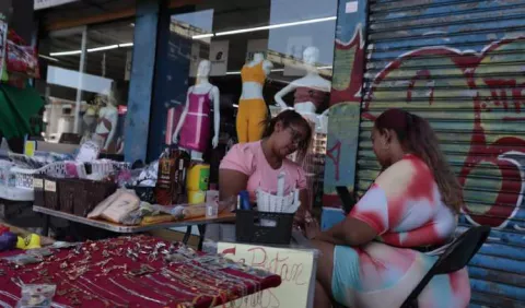 Mujeres enfrentan rezago laboral, ¿qué plantea Panamá?