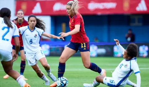 España golea sin piedad a la selección panameña