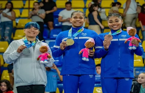 karlas Navas dio la primera medalla de oro a Panamá en JCC