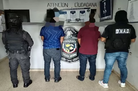 Un panameño y un salvadoreño caen con 50 paquetes de drogas
