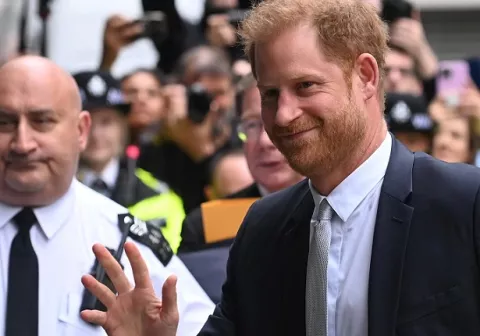 Príncipe Harry: 'Durante toda mi vida, la prensa me ha engañado'