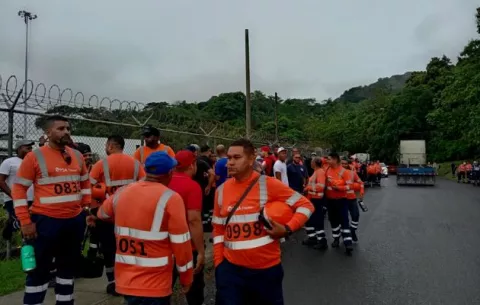 Trabajadores portuarios de Rodman declaran huelga indefinida 