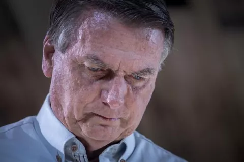 Jair Bolsonaro se disculpa por desinformar sobre vacunas  