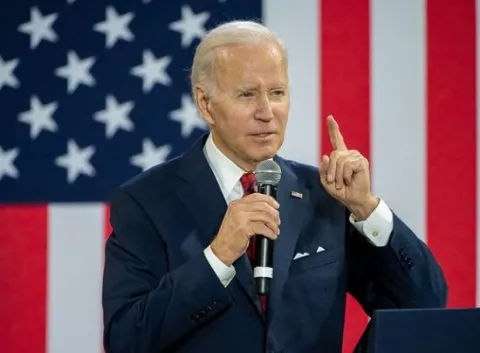 Joe Biden: Estas han sido las caídas del presidente