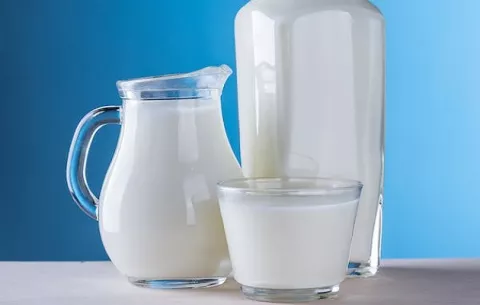 ¿Cuántos vasos de leche se deben tomar al día?