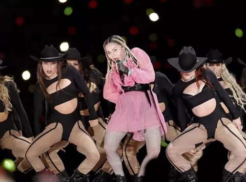 Madonna pospone su gira por una infección bacteriana grave