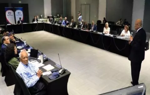 MEF asegura que Panamá está en senda de consolidación fiscal