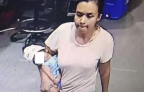 'Se acercó a mí diciendo que su niño había fallecido'