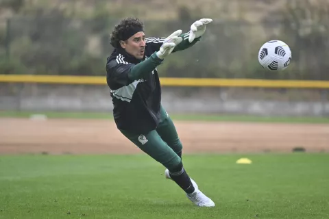 México busca venganza  ante  EE.UU.