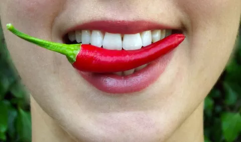 ¿Qué tan beneficiosa o peligrosa es la comida picante? 