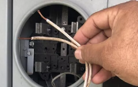 Más de 30 conexiones eléctricas ilegales en Ciudad Esperanza