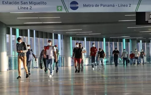 Panameños aspiran  a tener un salario promedio de $1,056