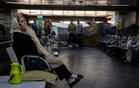 Migrantes afganos acampan en Sao Paulo entre casos de sarna