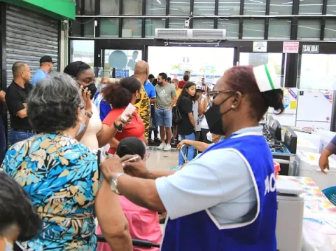 Más de 21 mil vacunas aplicadas en primer día de jornada